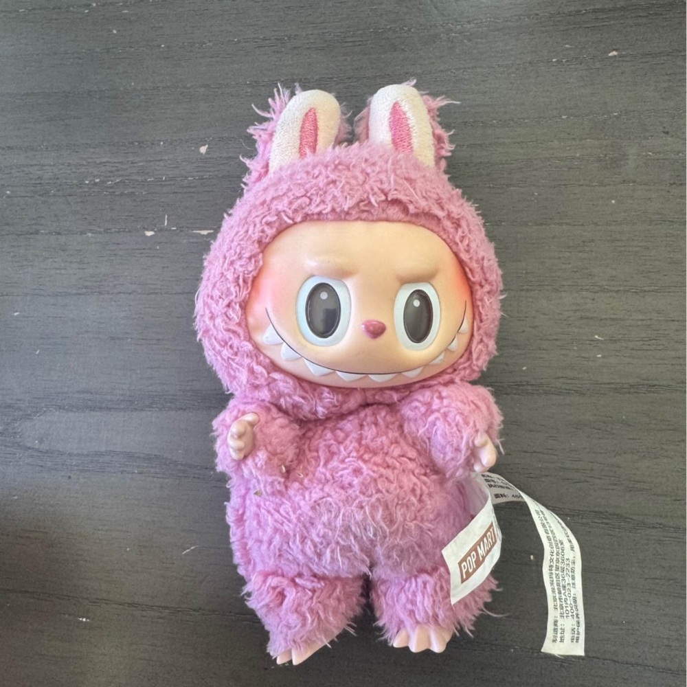 🍓 Pop Mart Labubu Plush Keychain– Lychee Exciting Macaron